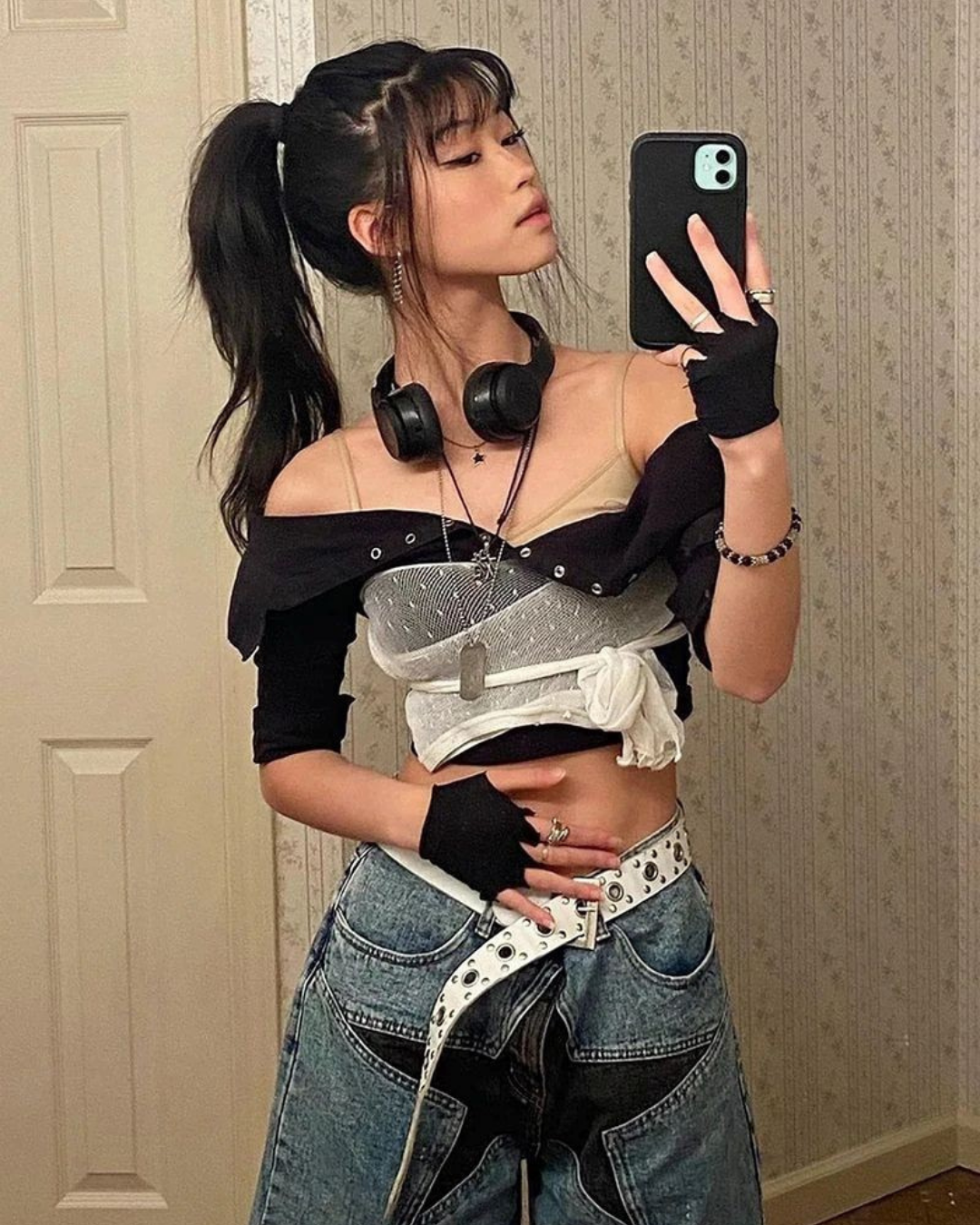 MIDNIGHT STAR DENIM SHORTS